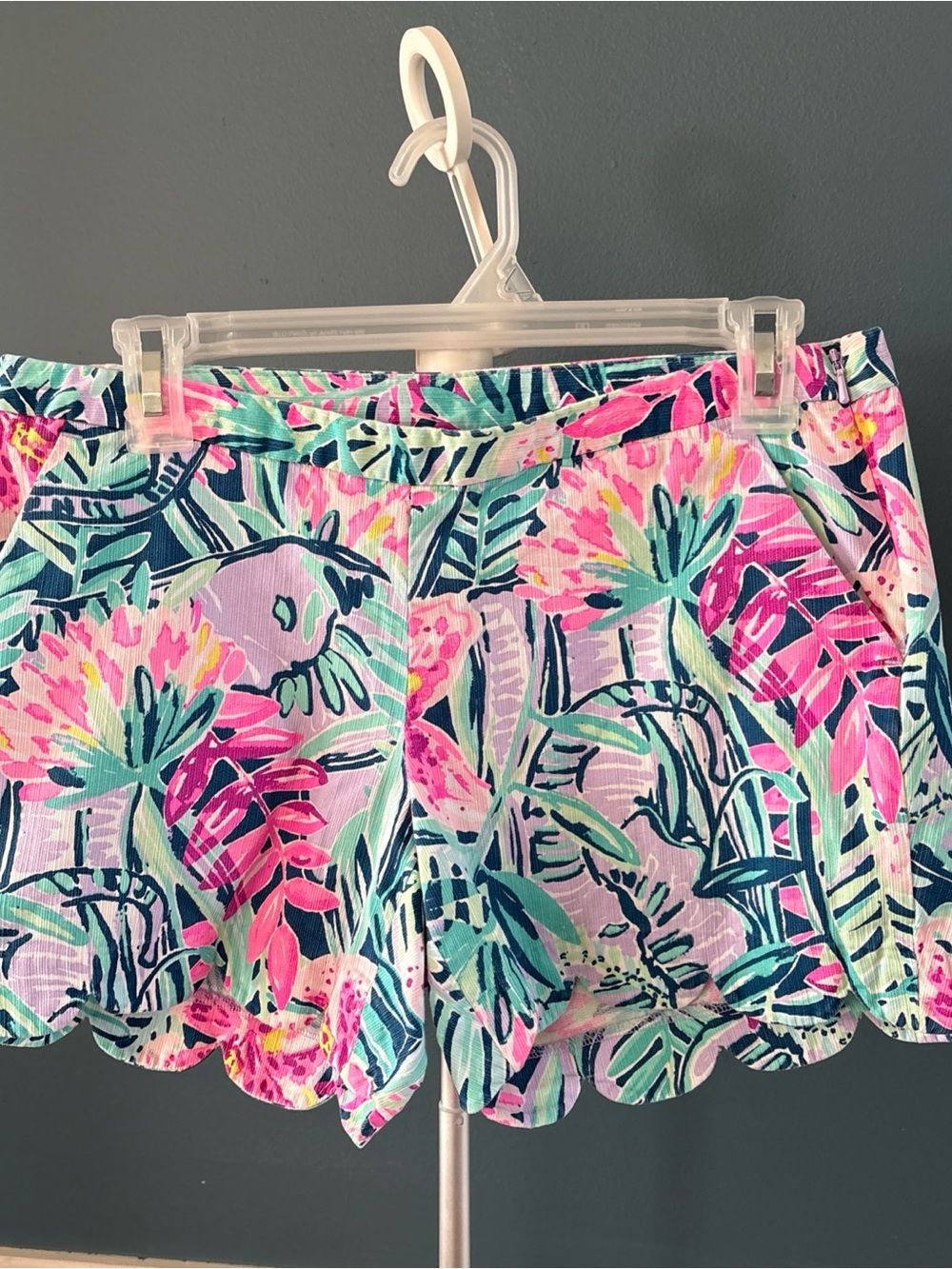 Lilly Pulitzer Pink Blue Tropical Scallop-Hem Shorts